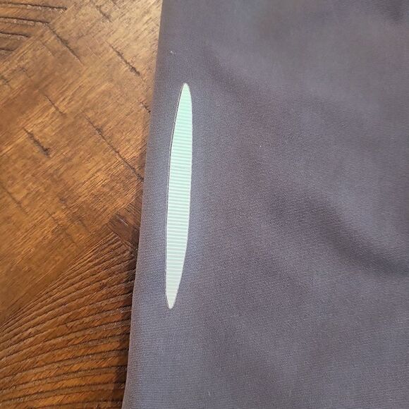 Under Armour Crop Leggings Grey and Green Small - Picture 5 of 8